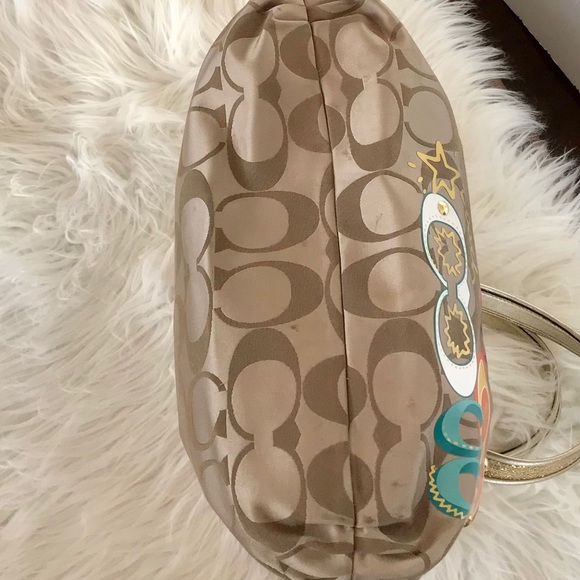 Coach Poppy C Applique Large Handbag. - Picture 10 of 13